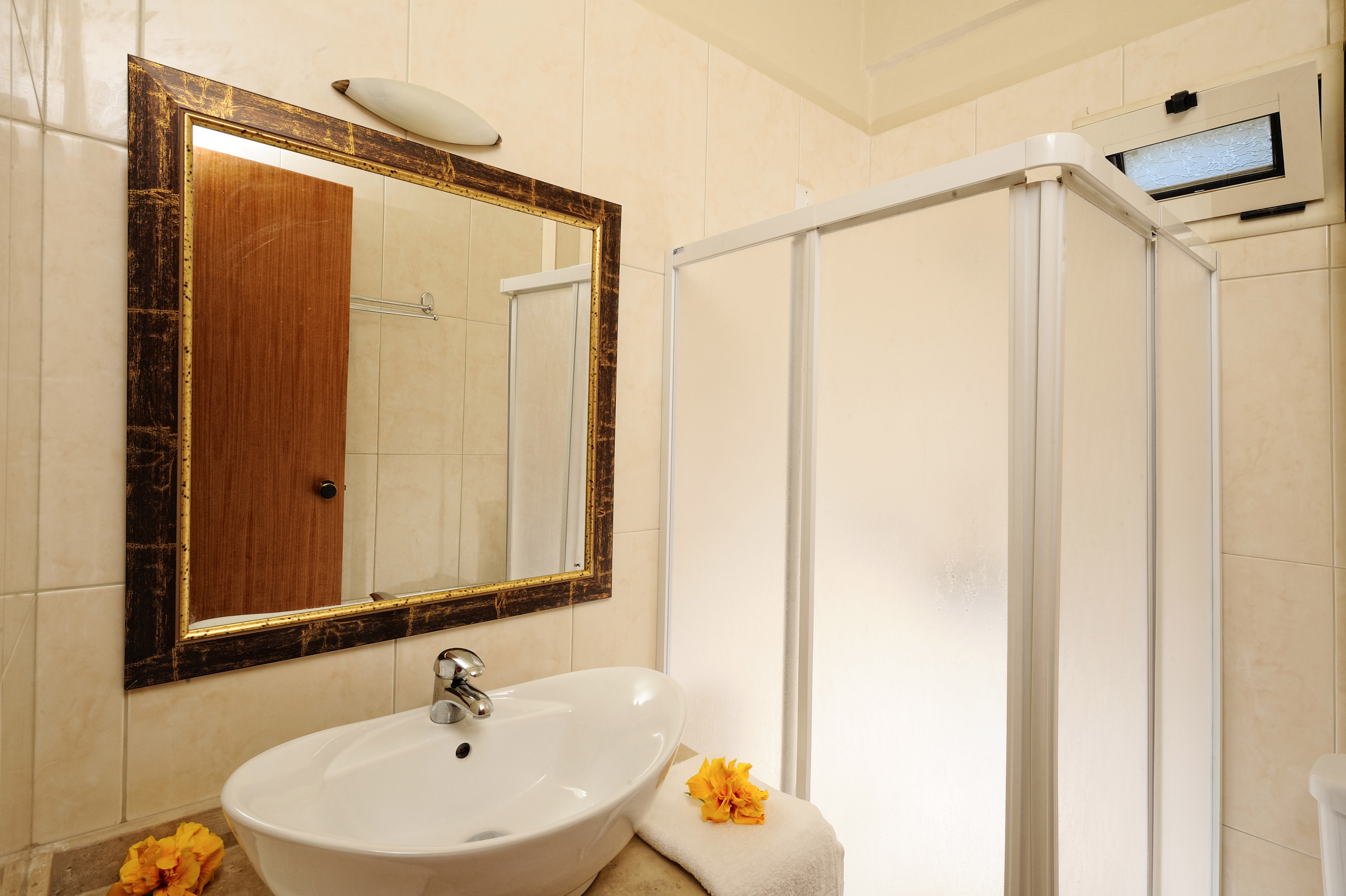 Notos Heights Hotel & Suites