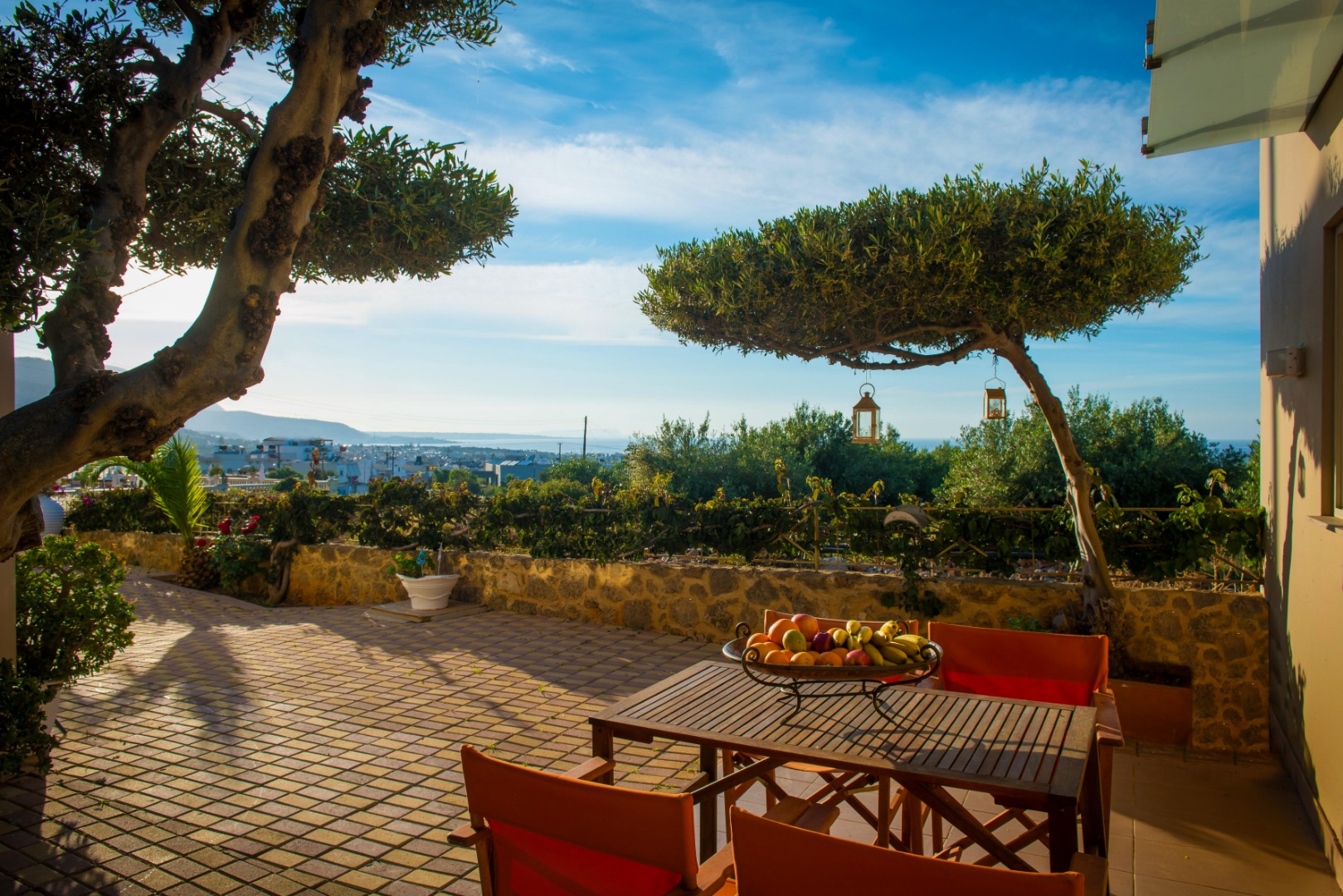 Notos Heights Hotel & Suites